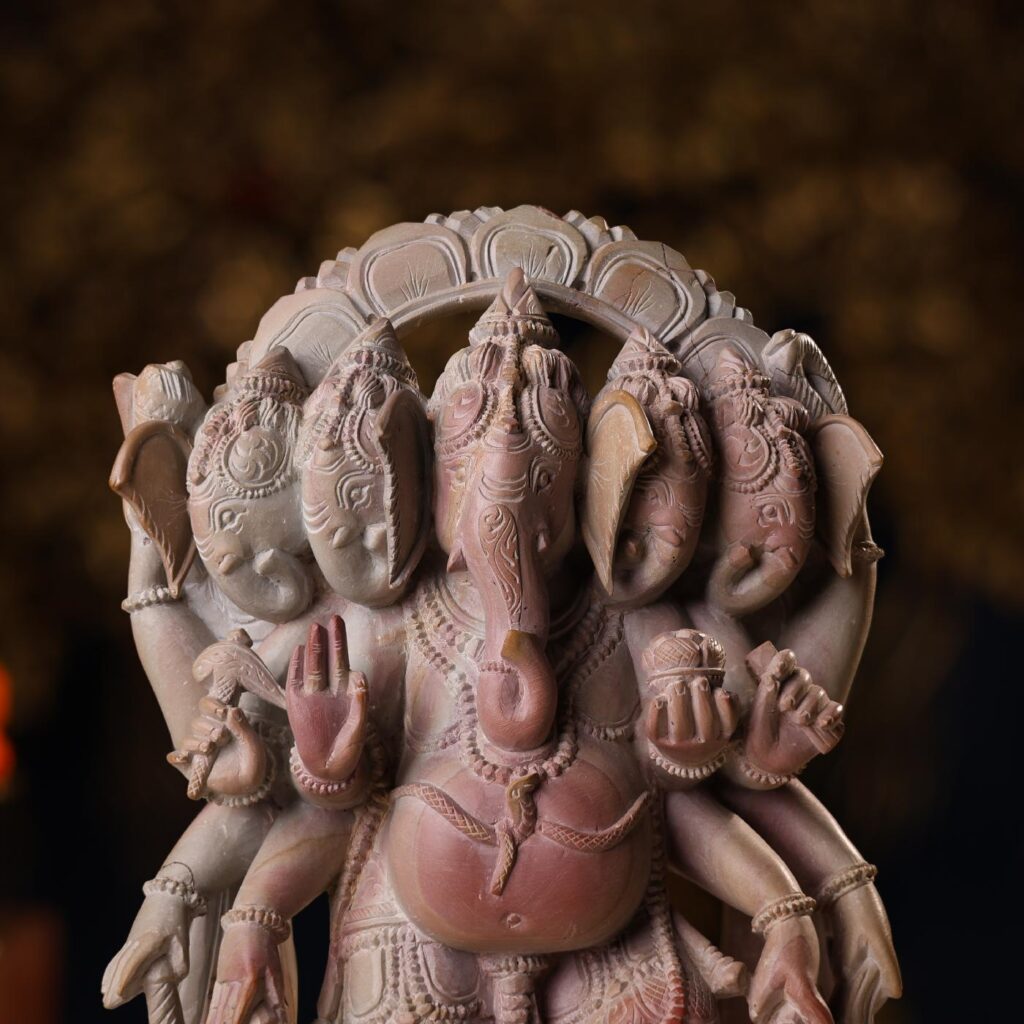 pink-stone-panchmukhi-ganesh-murti-closeup1.jpg