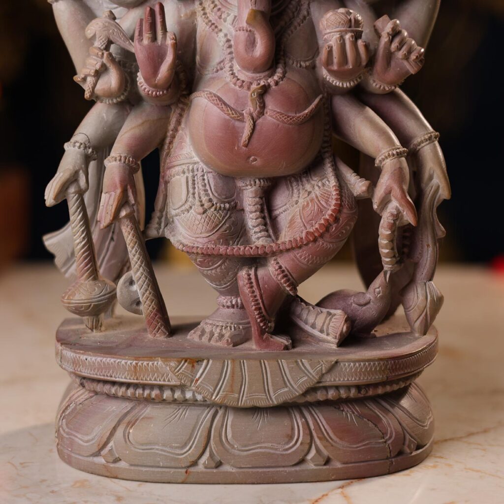 pink-stone-panchmukhi-ganesh-murti-closeup2.jpg