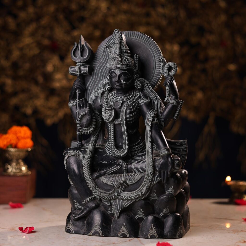 stone-ardhanarishvara-murti-side.jpg