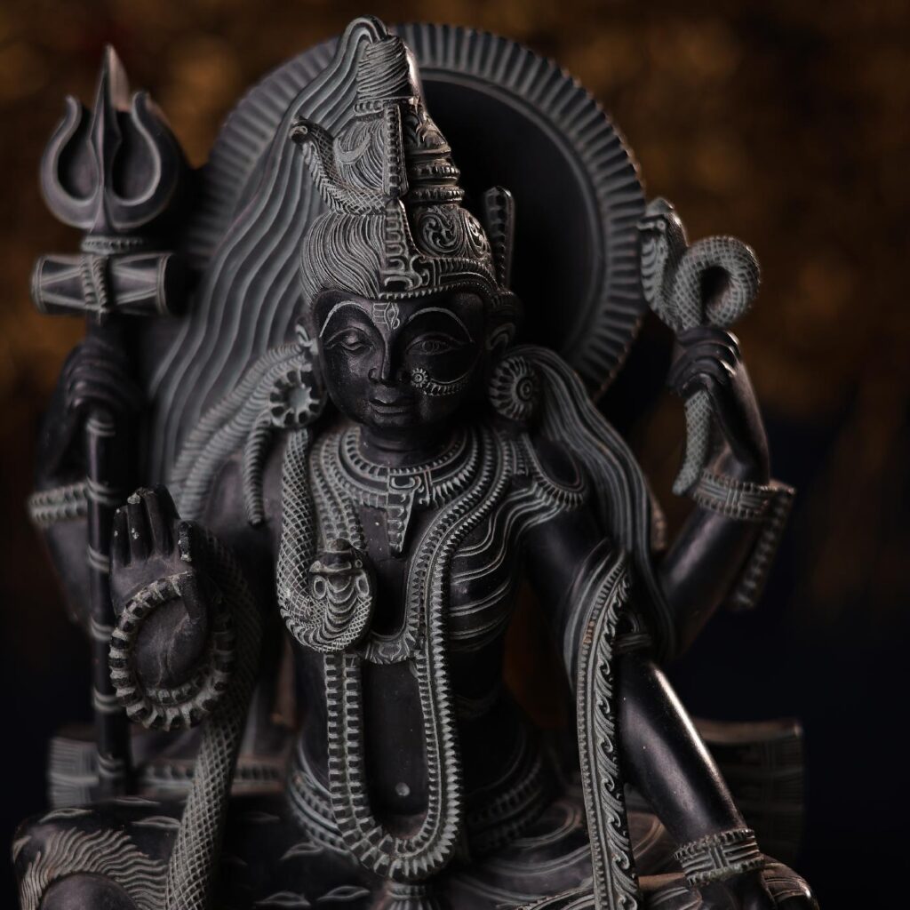 black-stone-ardhanarishvara-murti-zoom.jpg