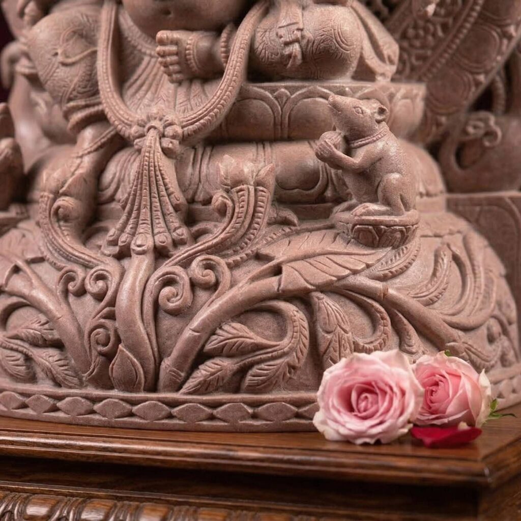 base-closeup-pink-stone-ganesh